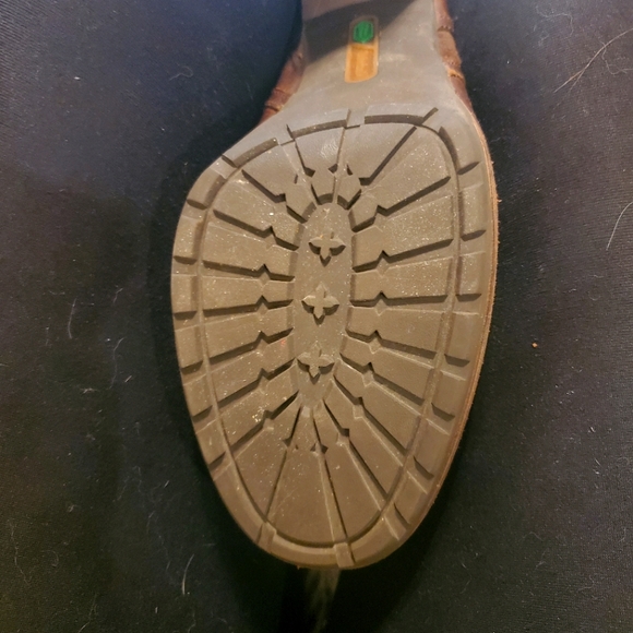 Timbeand leather and suede brown boots - Picture 4 of 8